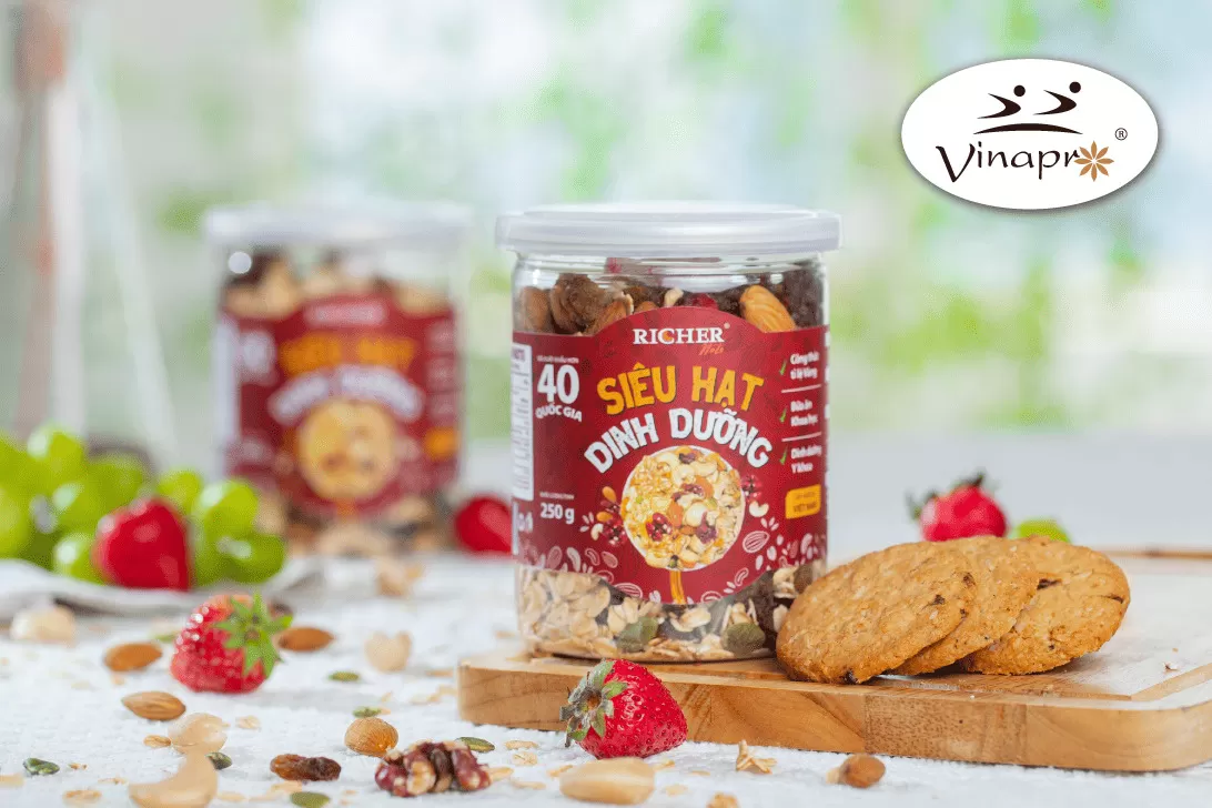 ROASTED CASHEW NUTS WITH FLAVORS