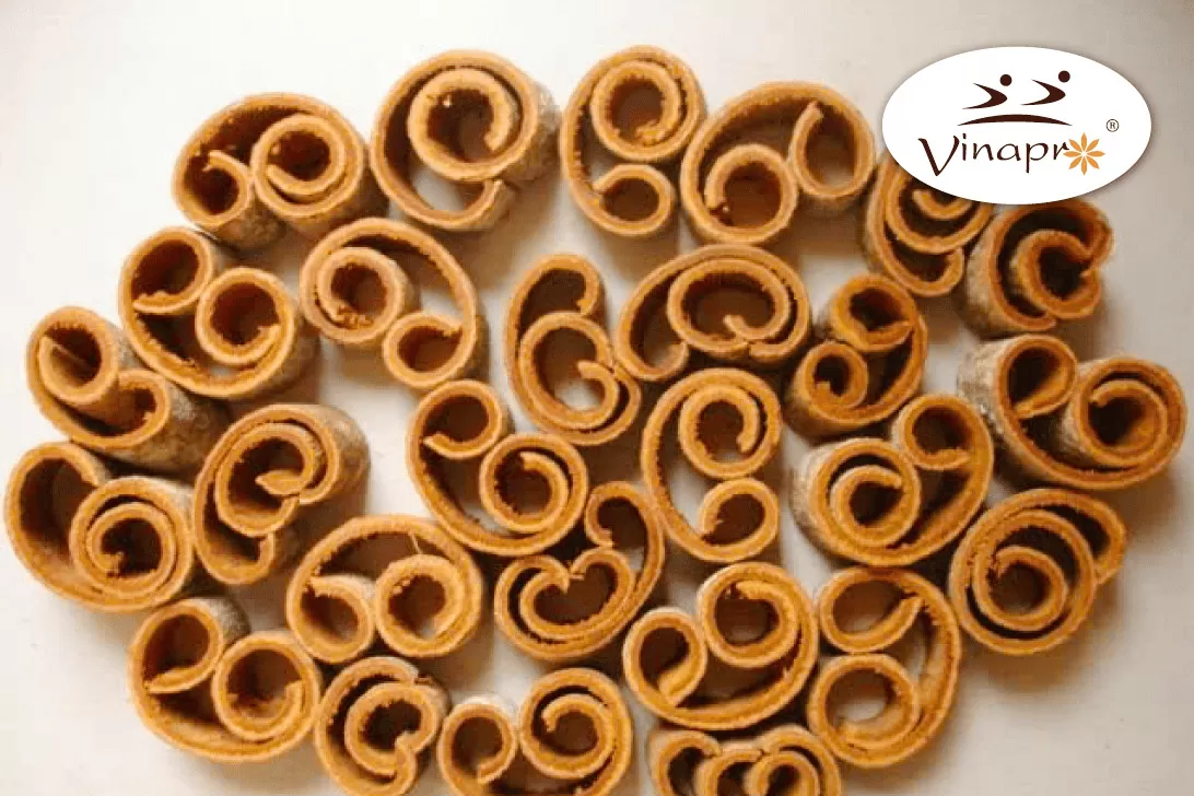 Round cut cassia