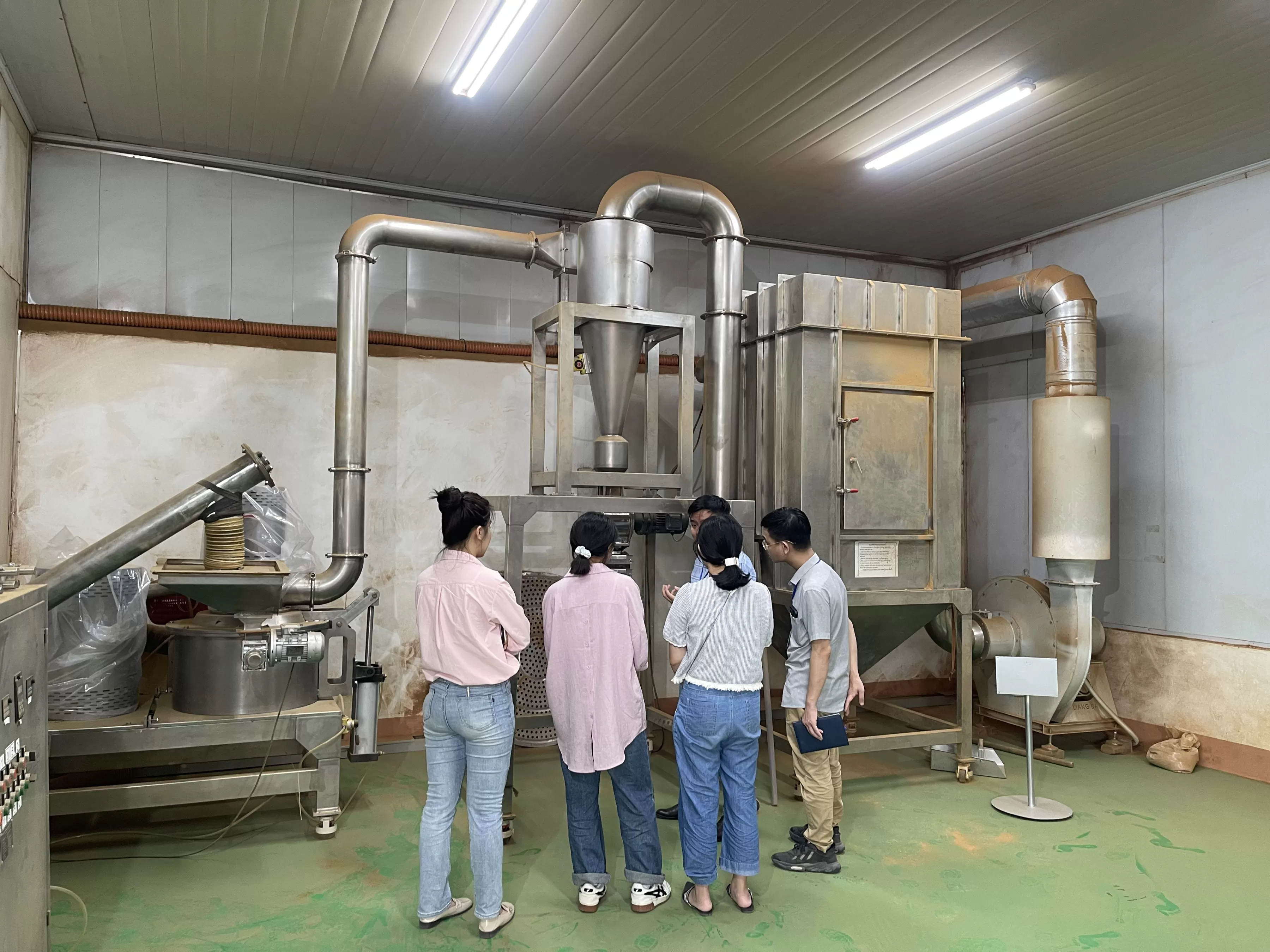 Cinnamon manufacturing process in Vietnam – Vinapro Group factory