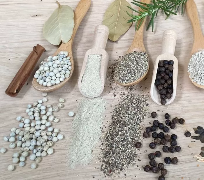 Black pepper and white pepper products for international export