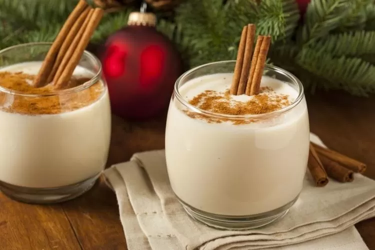 Cinnamon powder used in beverages and commercial food products